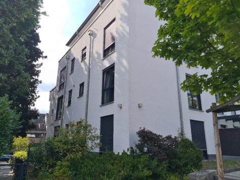 Frankfurt-Sachsenhausen, neuwertige 2-Zi.-ETW mit Balkon und TG Platz in beliebter Wohnlage, 60598 Frankfurt, Etagenwohnung